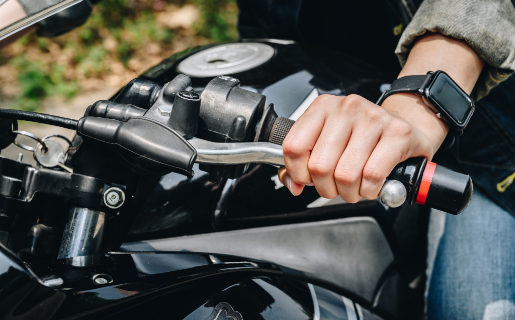 Motoru Rölantide Uzun Süre Çalıştırmak Zararlı mı?