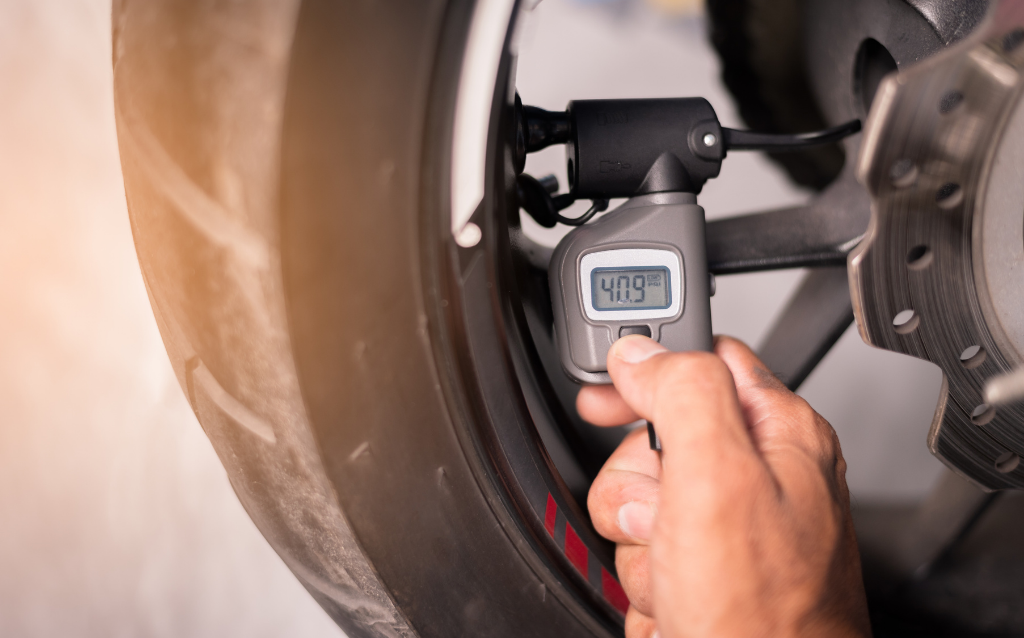 Motosikletiniz İçin Doğru Lastik Basıncı