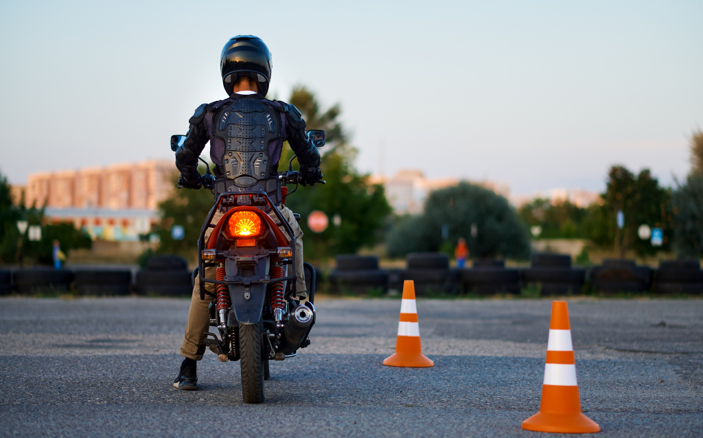 Motosiklet Ehliyeti Kaç Yaşında Alınır? | 2025 Güncel Rehber