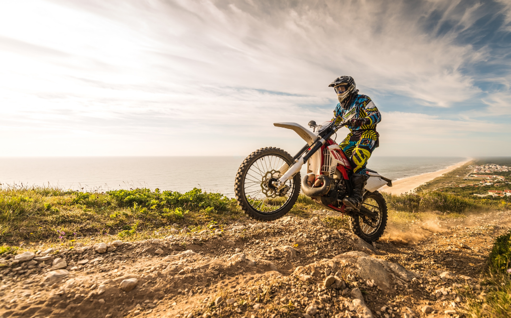 Enduro Motosiklet Nedir? En İyi Özellikleri & 2025 Modelleri